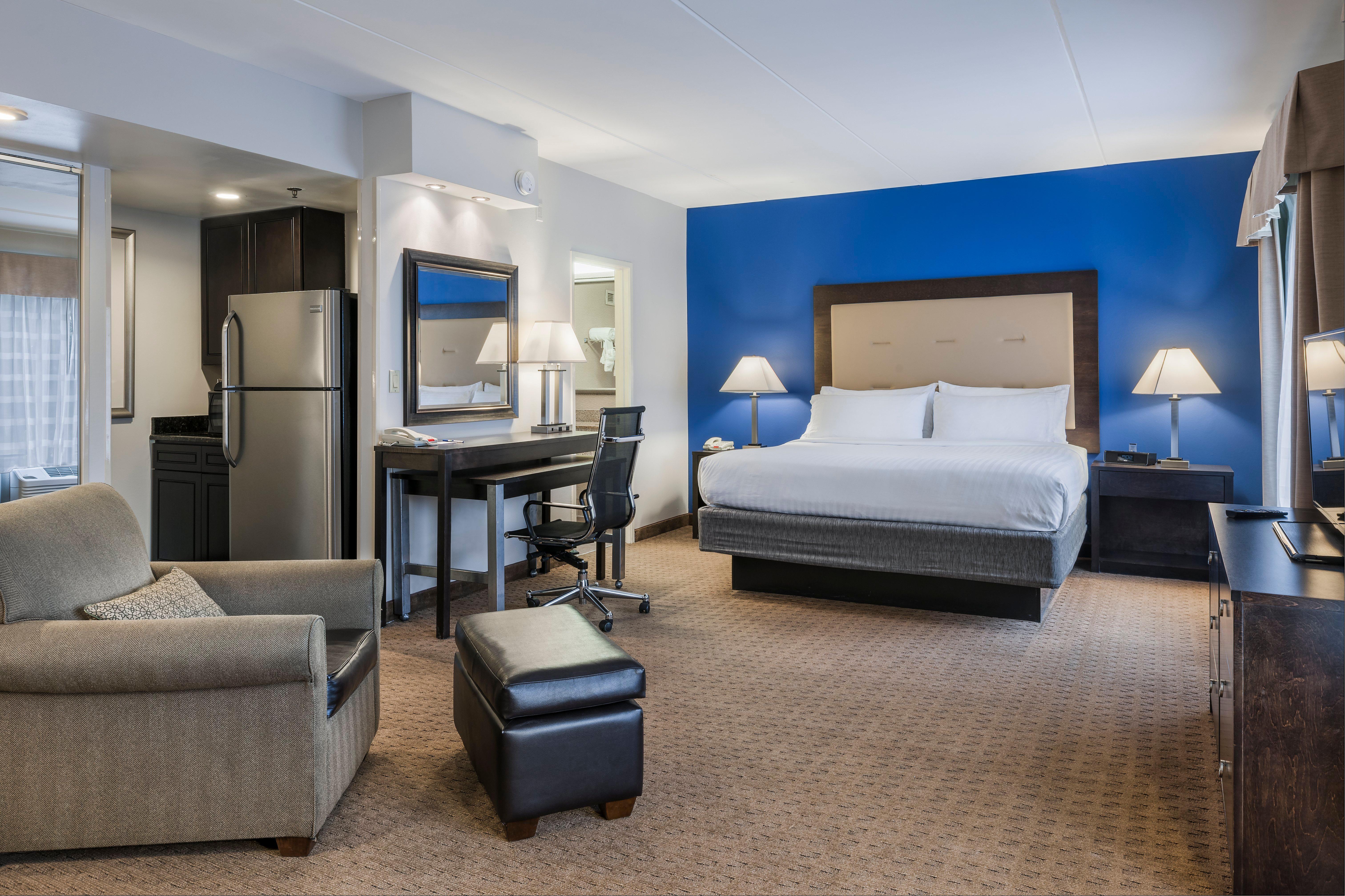 Holiday Inn Express & Suites Laurel Lakes By Ihg Экстерьер фото
