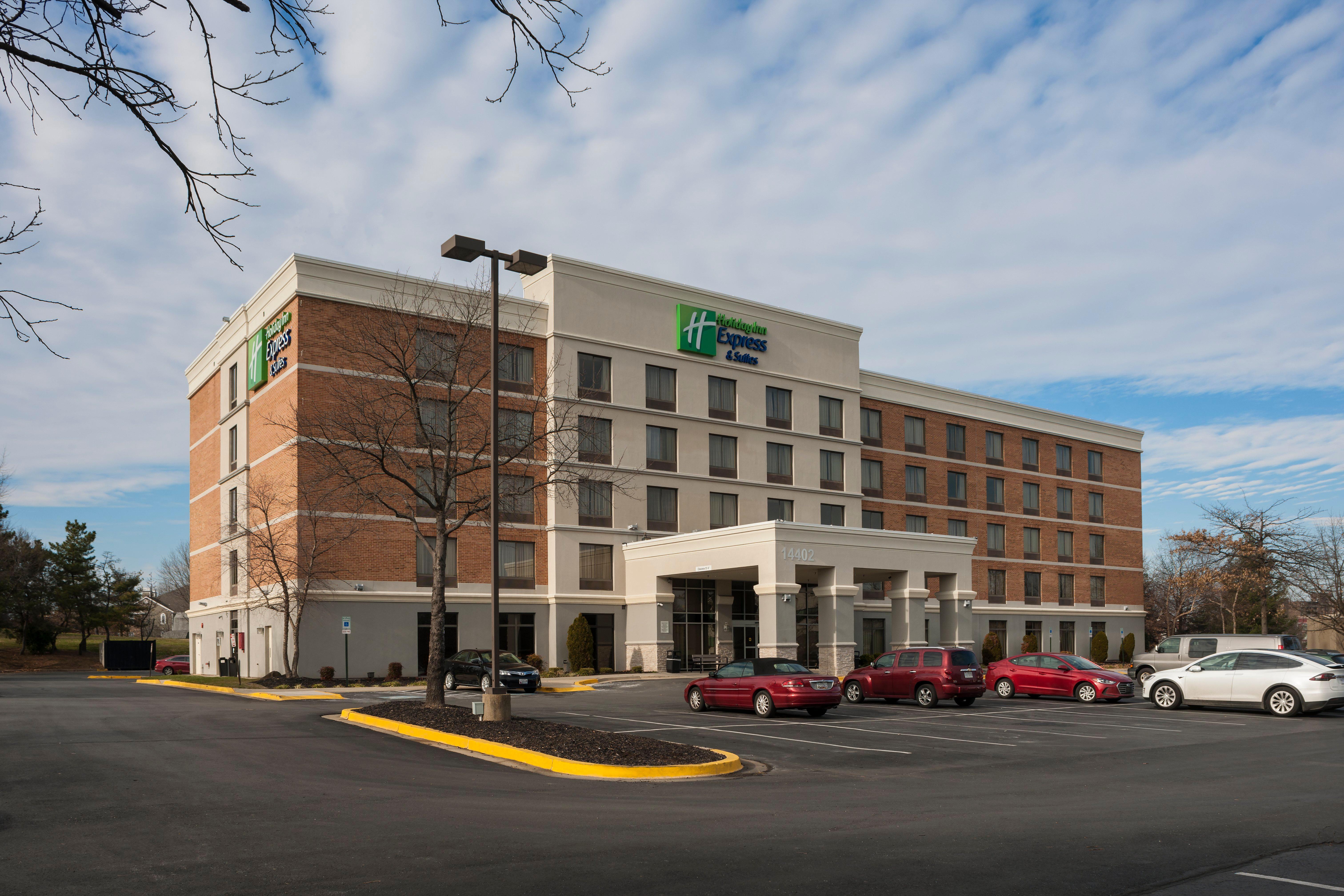 Holiday Inn Express & Suites Laurel Lakes By Ihg Экстерьер фото
