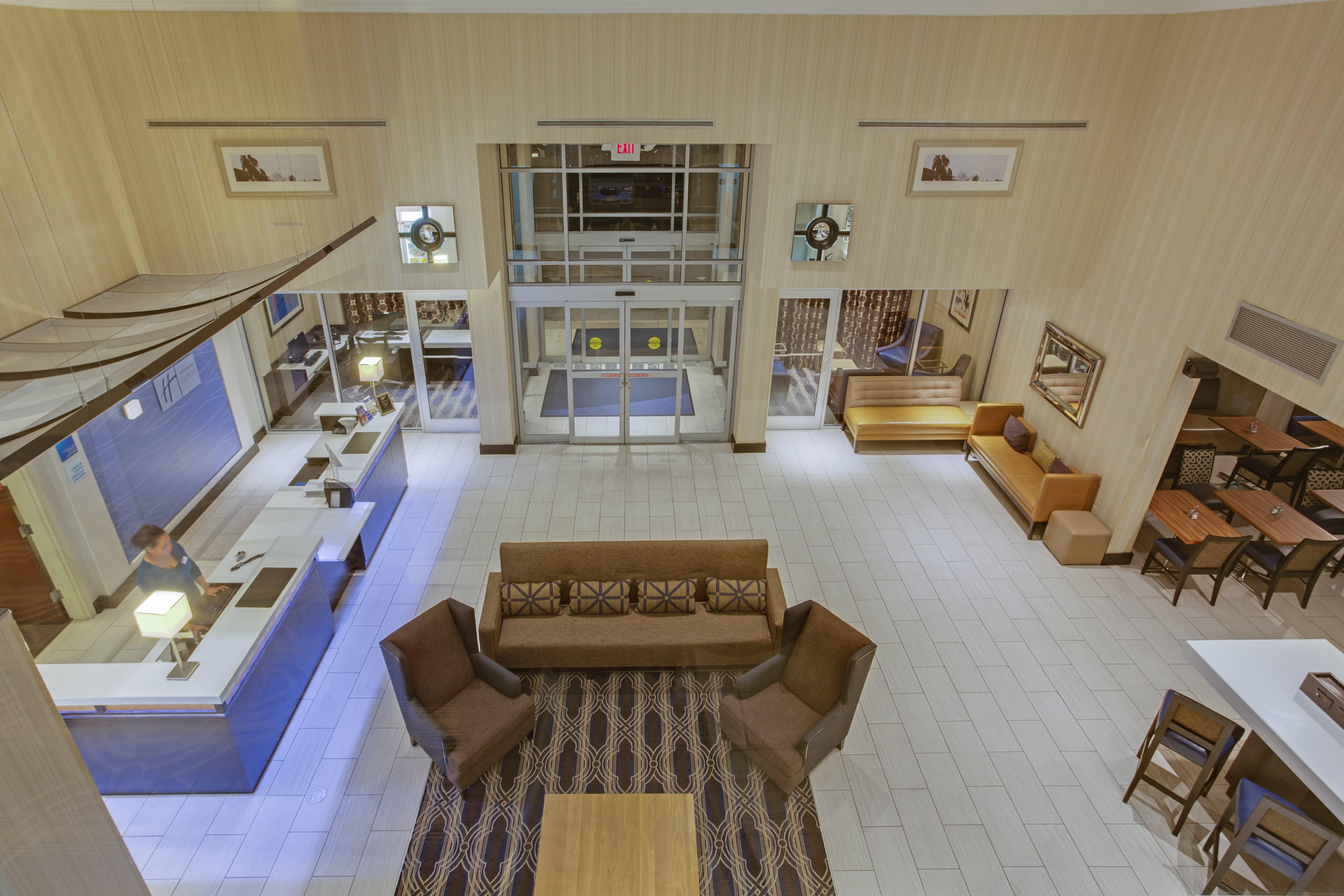Holiday Inn Express & Suites Laurel Lakes By Ihg Экстерьер фото