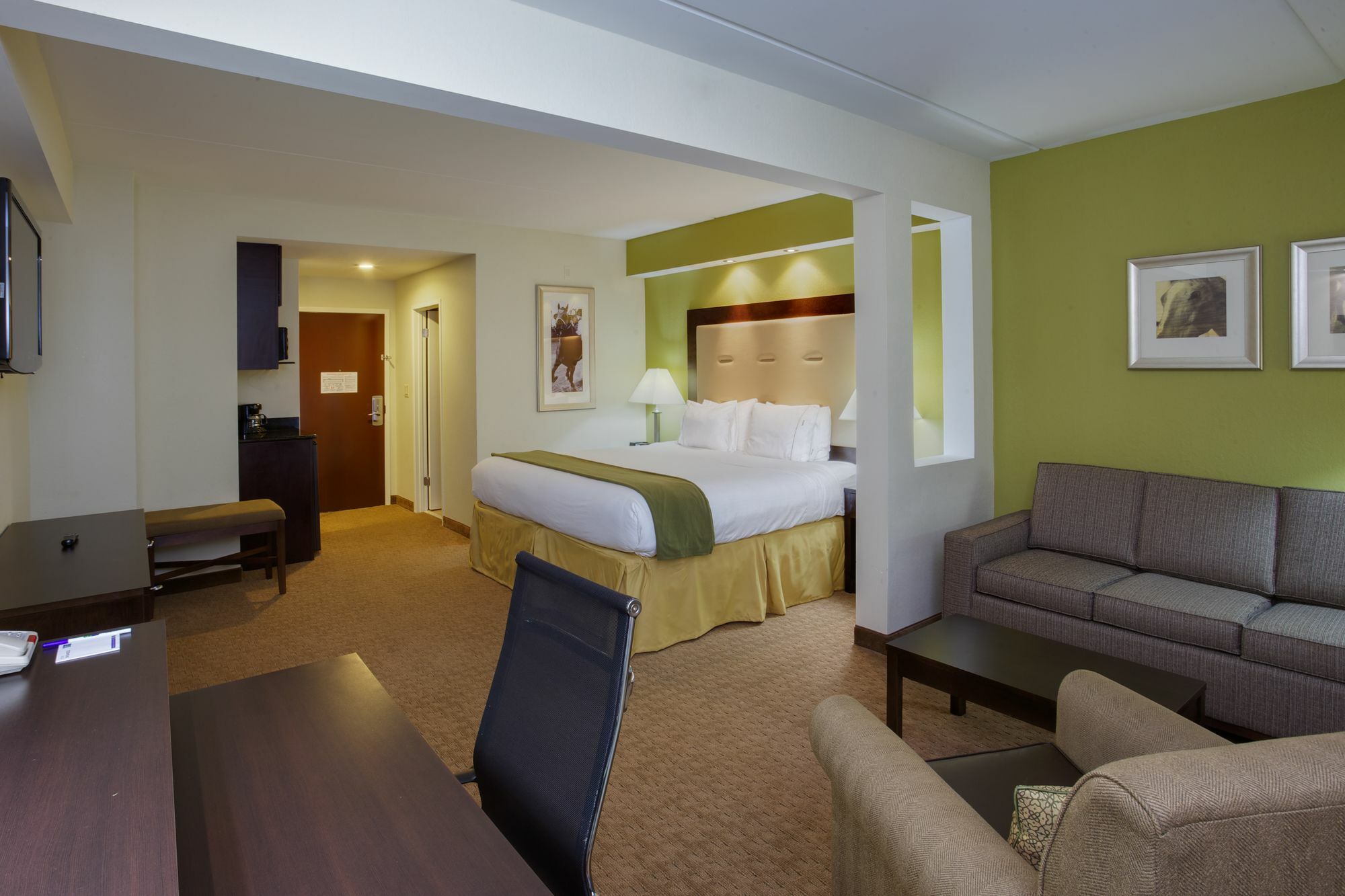 Holiday Inn Express & Suites Laurel Lakes By Ihg Экстерьер фото